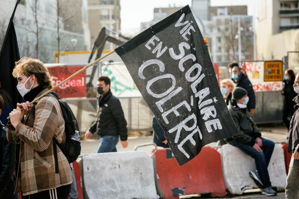 10_-_france_-_trade_union_demonstration_against_against_government_policy_-_do7a4075-modifier-modifier-1024x683.jpg