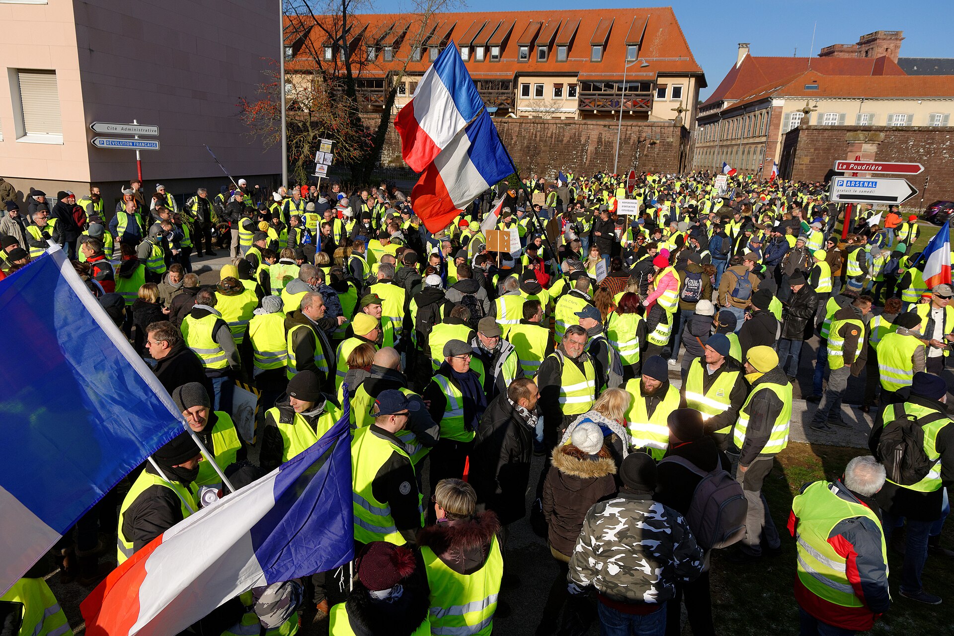 Kaoutar Harchi et Joseph Andras parlent des gilets jaunes