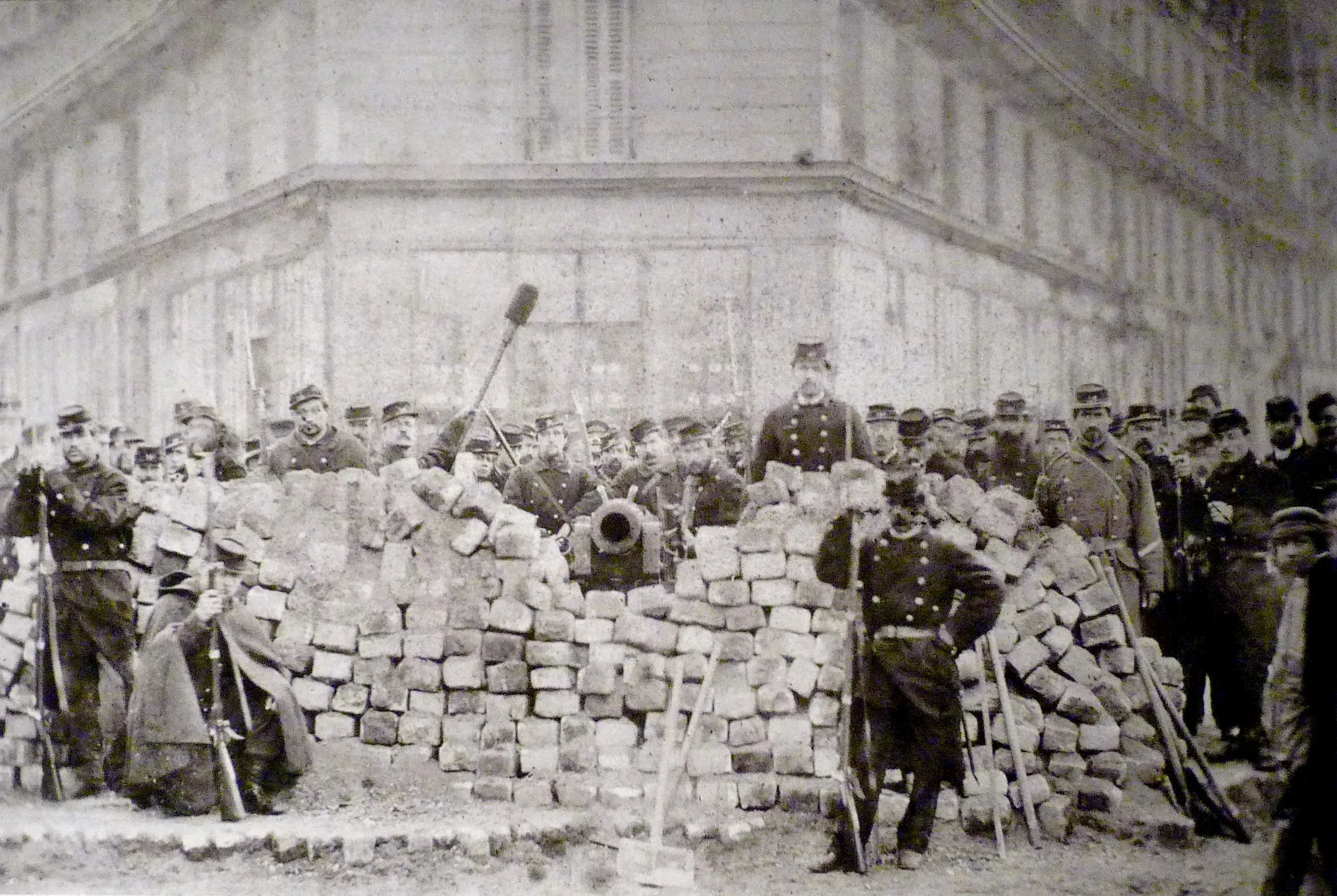 À bas la mauvaise République ! – la Chronique de Joseph Andras