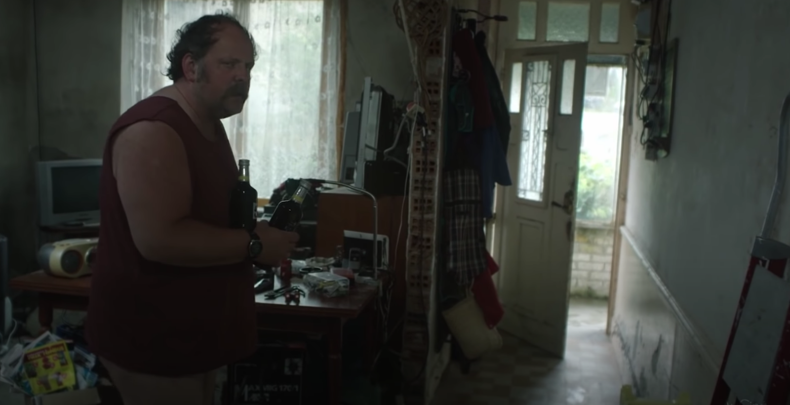 pour les bourgeois, les prolos sont forcément gros et bourrus au cinéma