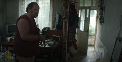 pour les bourgeois, les prolos sont forcément gros et bourrus au cinéma