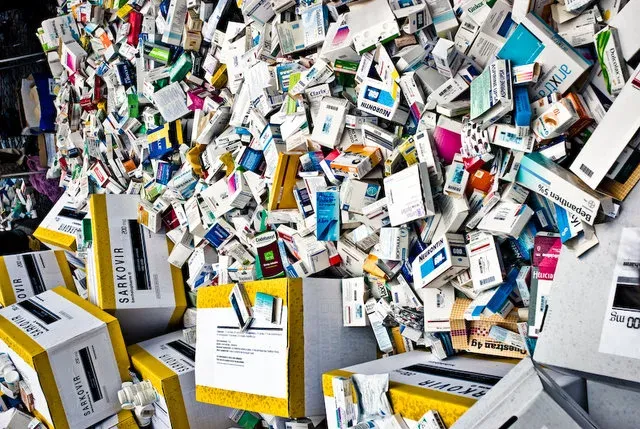 poubelle-medicaments-jpg.webp